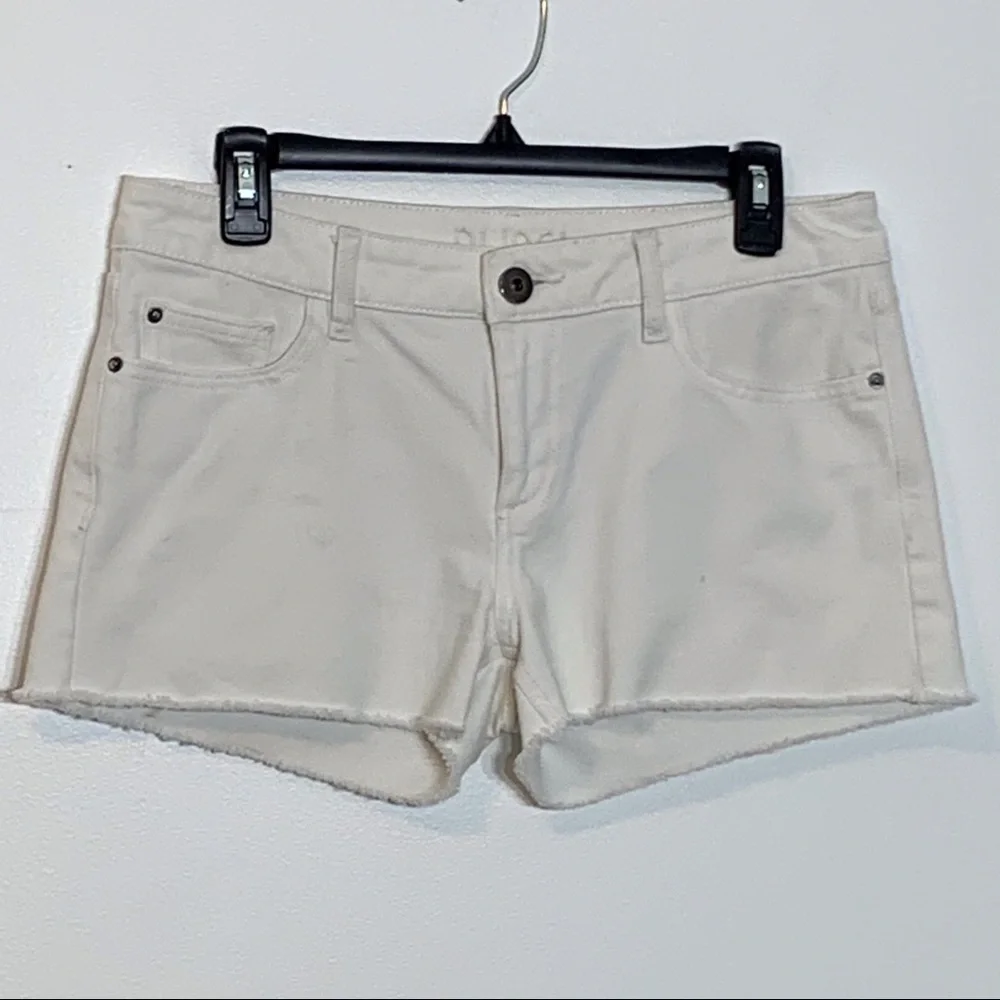EUC DL 1961 Lola white frayed leg cutoff shorts